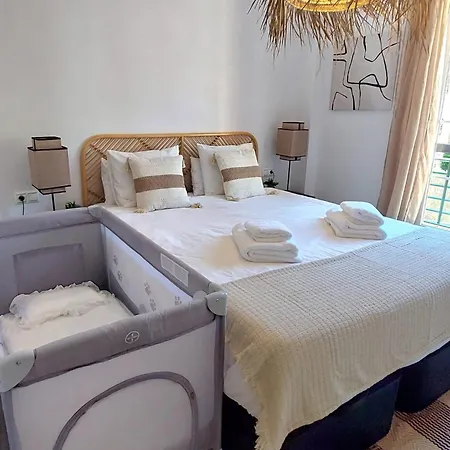 公寓 Beautiful Apt, 7pax, Jacuzzi, Pingpong, 3min *