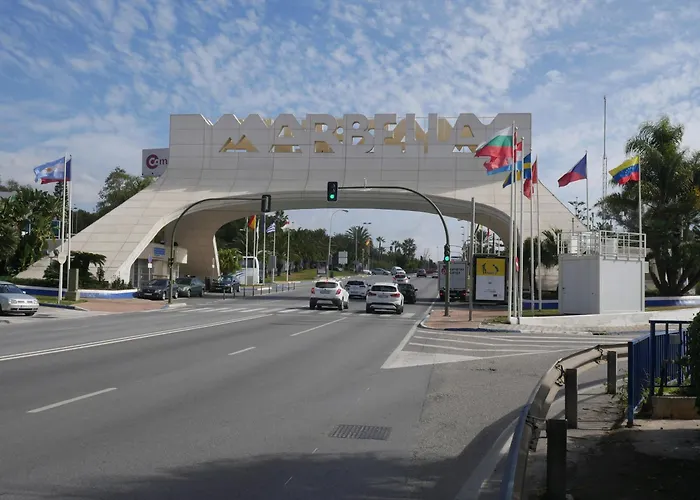 Beautiful Apt, 7pax, Jacuzzi, Pingpong, 3min *