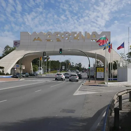 Beautiful Apt, 7pax, Jacuzzi, Pingpong, 3min *